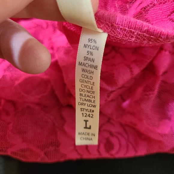 🌟Pink Rose Pattern Sheer/Lace Shirt Size Large - Picture 2 of 5